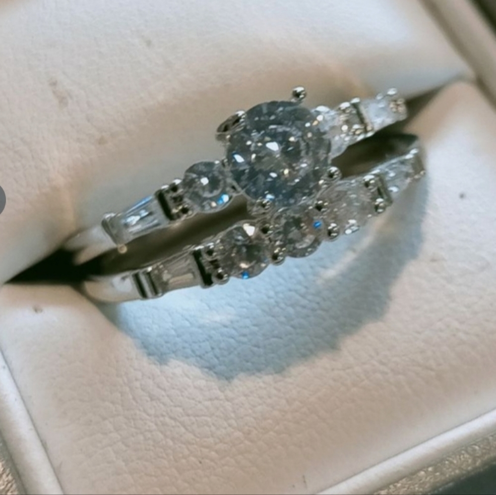 White sapphire ring set